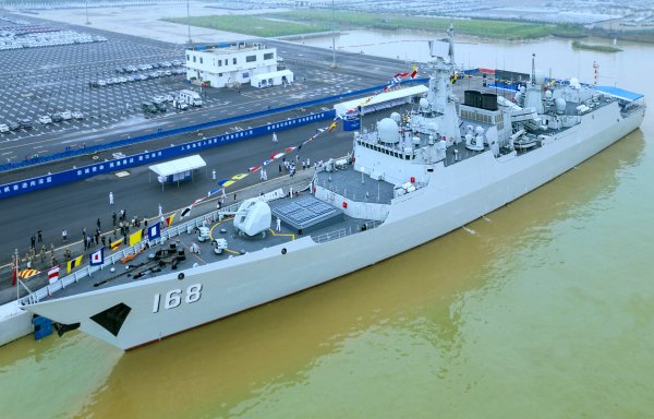 IMG viter59 Guangzhou type 052B