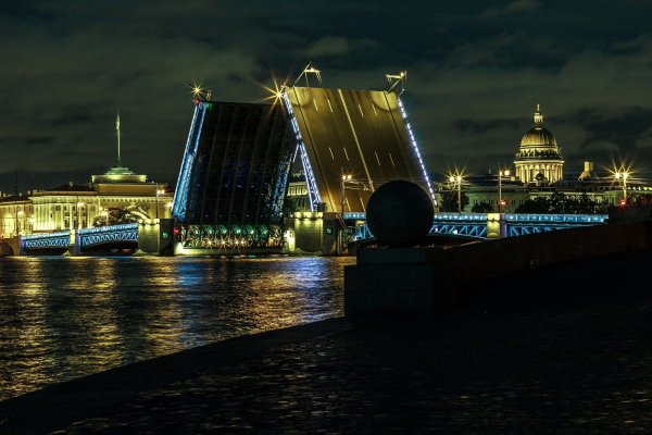 Noc-ogni-reka-most-gorod-zdania-sankt-peterburg-piter