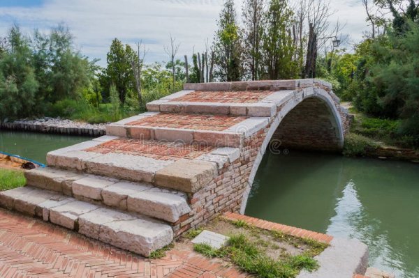 Мост-ьяво-а-на-torcello-венеции-45177770