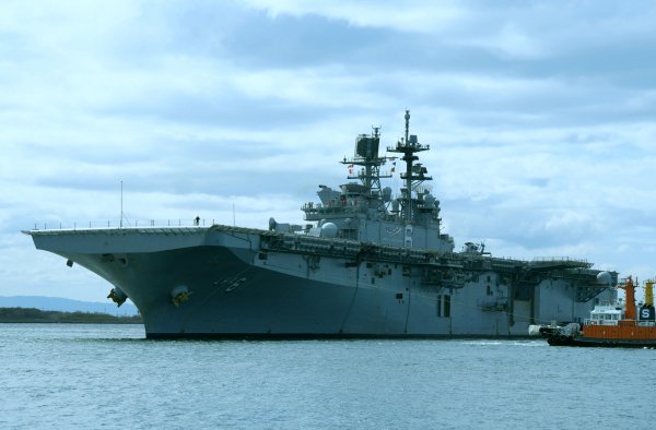 IMG viter59 USS America LHA-6