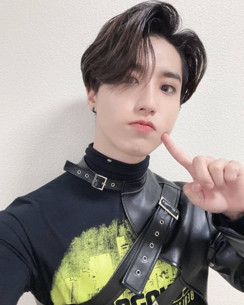 HAN (Stray Kids) - VOLCANO