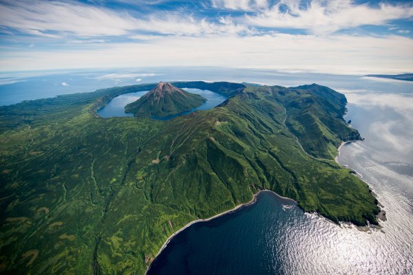 Landscape-nature-islands-kuril-islands-volcano-lake