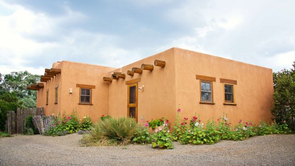 Earthen Buildings Premium