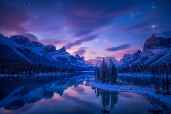 spirit-island-maligne-lake-canadian-rockies-jasper-nationa-1