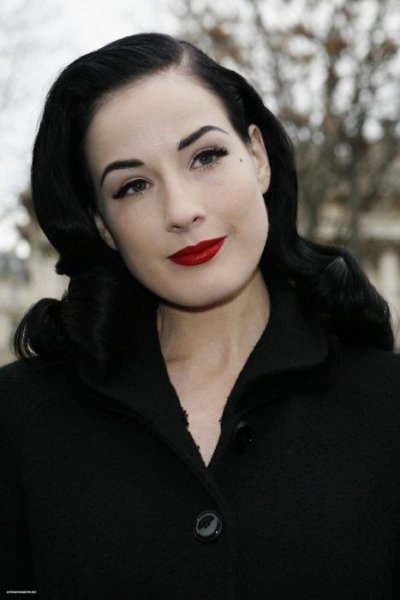 Dita Von Teese (7)