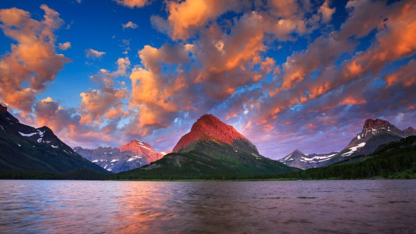 SwiftcurrentLake ROW4729110075 UHD