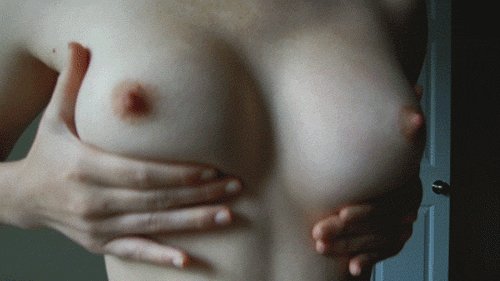 podborka-krasivyh-devushek-gifs-16