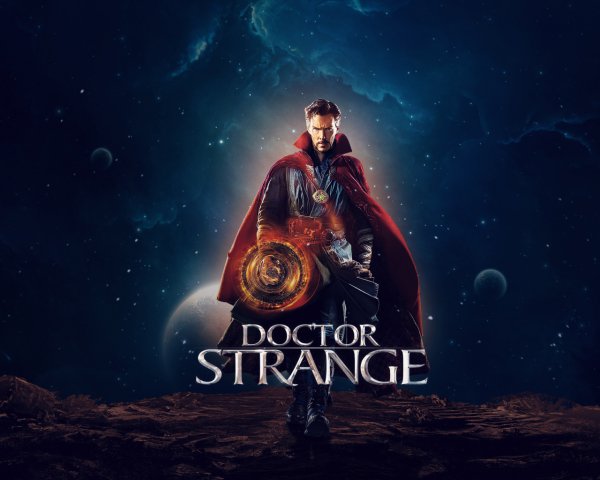 Movies Actor Benedict Cumberbatch in the film Doctor Stra