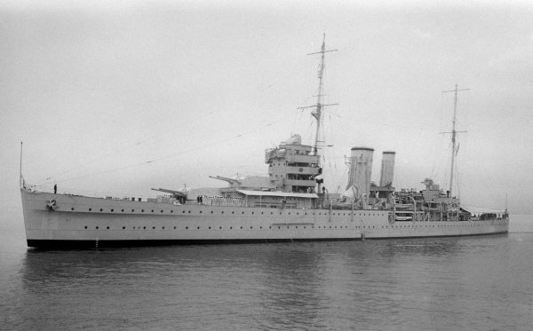 IMG viter59 HMS York 1938