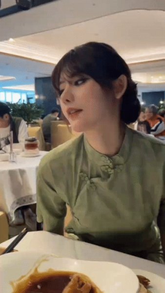 Азиатка-трусики-Эротика-gif-7841222