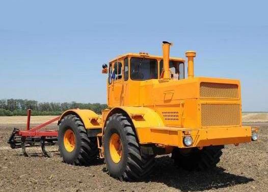 kirovec-k700