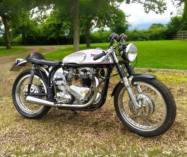 TRITON PRE-UNIT 650cc (1960г.)