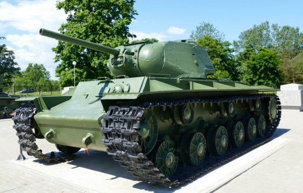 танк КВ-1С