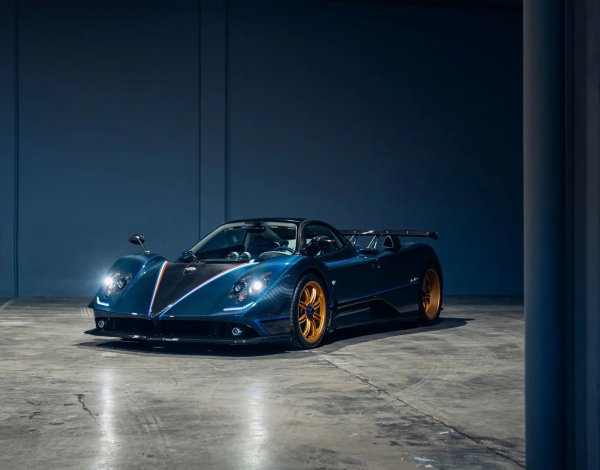 PAGANI ZONDA TRICOLORE (2011г.)