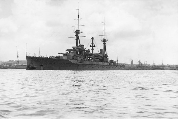 IMG viter59 HMS Agincourt Portsmouth 1915