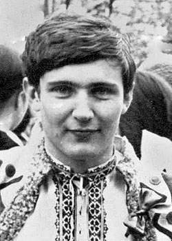 Володимир Івасюк - Пісня буде поміж нас