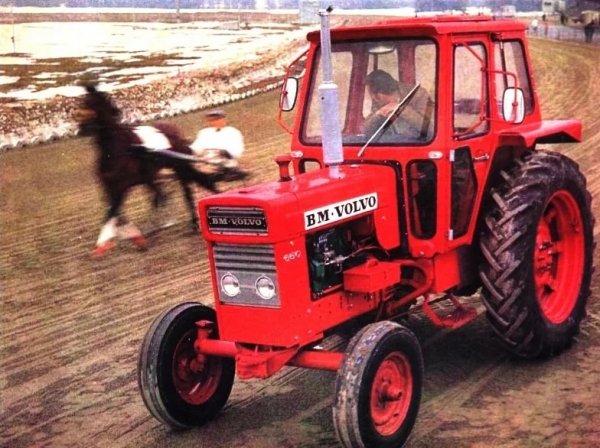 Volvo. BM-700