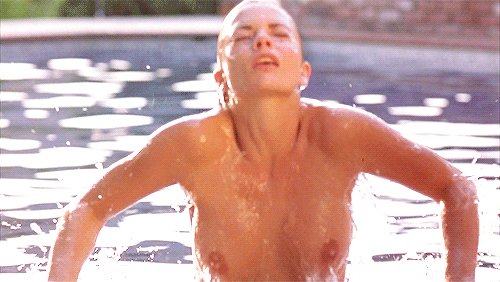 podborka-krasivyh-devushek-gifs-16(1)