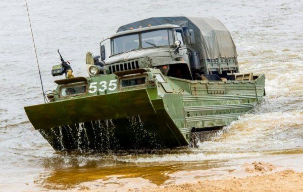 плавающий транспортёр ПТС-2