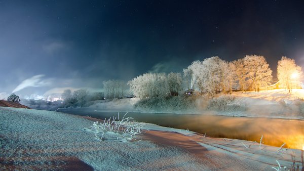 - Морозный январский вечер в городе Белая Холуница Кировской