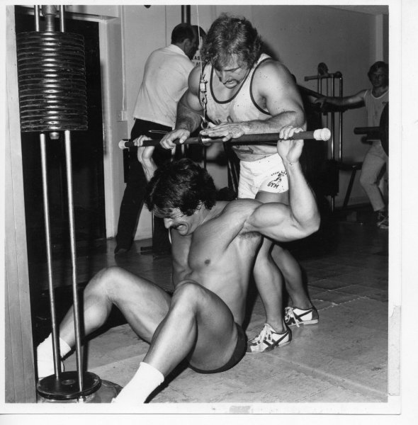 Mike-Mentzer-Heavy-Duty-Workout-Original-8X10