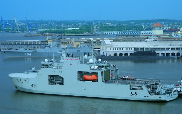 IMG viter59 HMCS Margaret Brooke