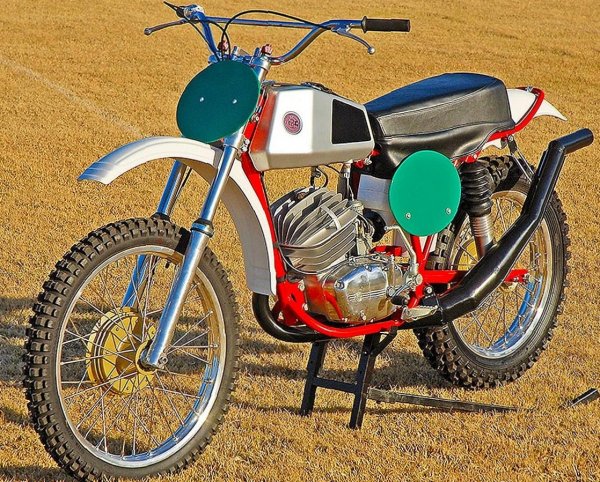 CZ 250 FALTA MOTOCROSS (1975г.)
