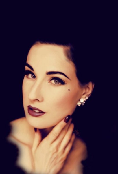 Dita Von Teese (12)
