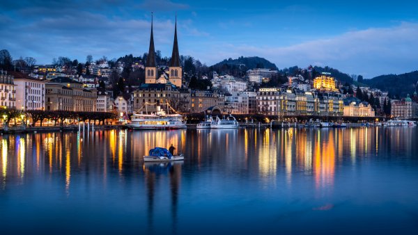 lucerne-switzerland-lake-lucerne-church-of-st-leodegar-liuts