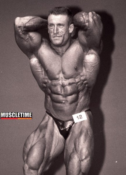 mr-olympia-bw-16