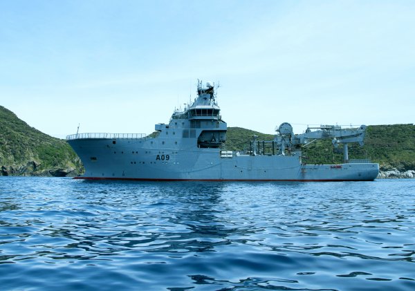 IMG viter59 HMNZS Manawanui