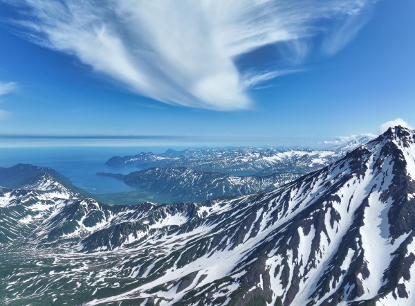 Rossiia-kamchatka-gory-viliuchik