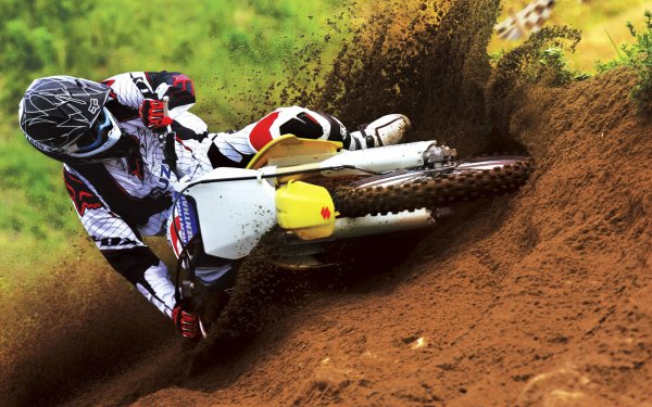 Suzuki Dirt Bike Moto Xross Racing
