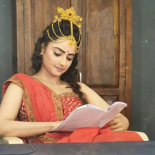 madirakshi gallery 1640430765931