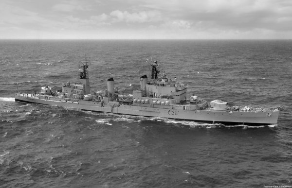 IMG viter59 HMS Tiger C20 cruiser