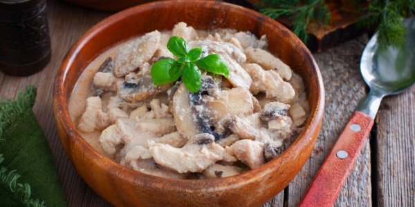 Бефстроганов из курицы