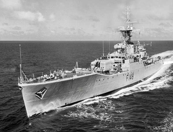 IMG viter59 HMNZS Taranaki