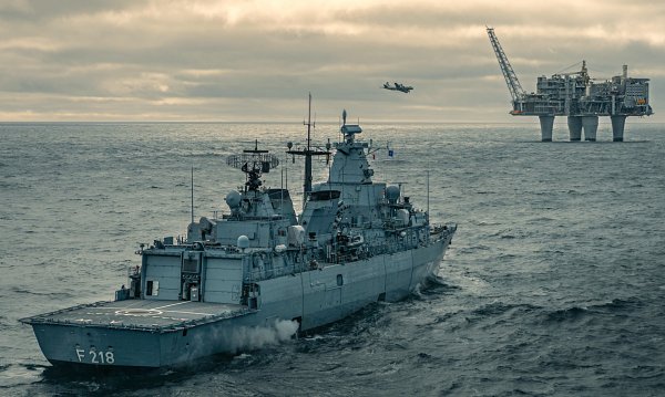 IMG frigate Mecklenburg-Vorpommern viter59