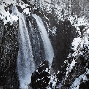 Snowy Waterfall Live Wallpaper - v.1.00