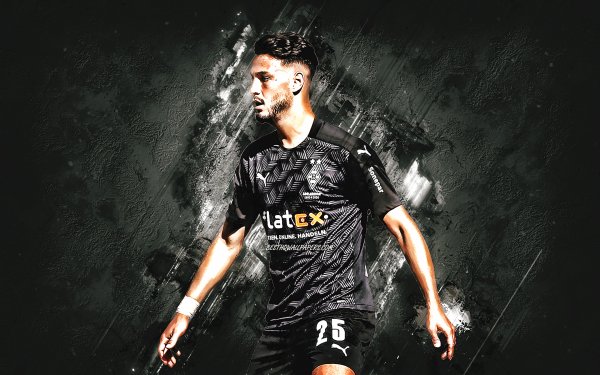 ramy-bensebaini-borussia-monchengladbach-algerian-footballe