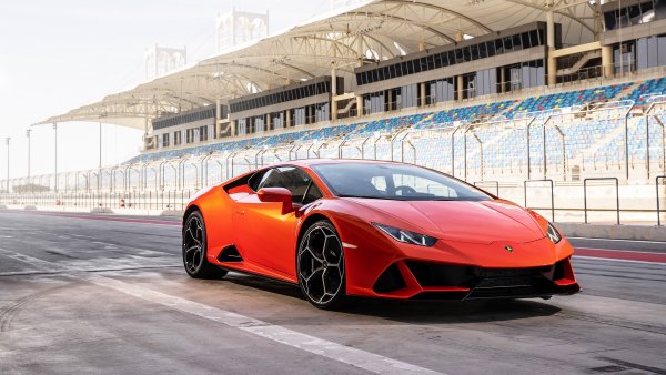 Lamborghini-huracan-evo-2019-superkar