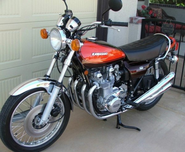 KAWASAKI KZ900 (1976г.)