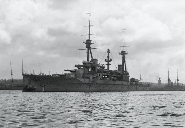 IMG viter59 HMS Agincourt