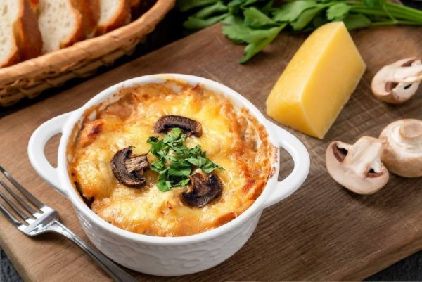 Жульен с курицей и грибами