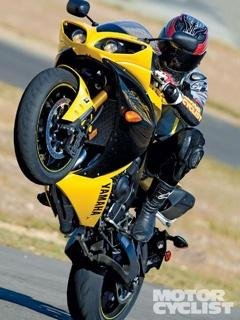 Yamaha R1
