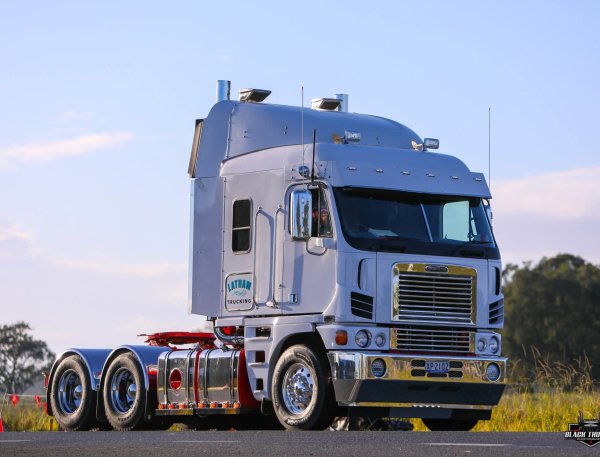 FREIGHTLINER