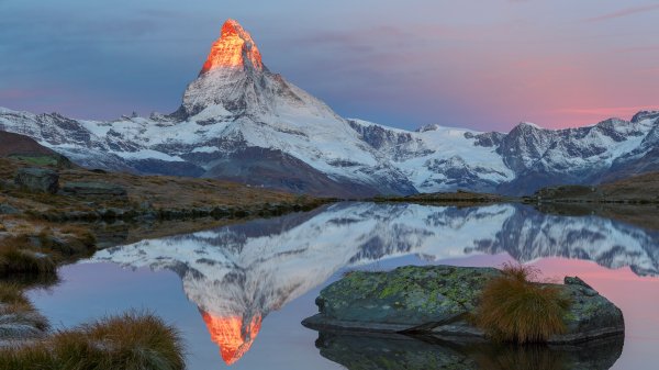 MatterhornSunrise ROW9727465933 UHD