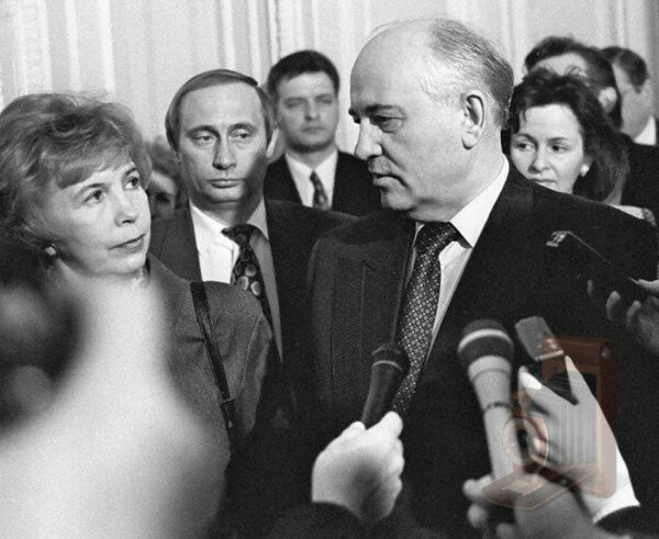 Первый призедент Горбачев с женой 1990 г