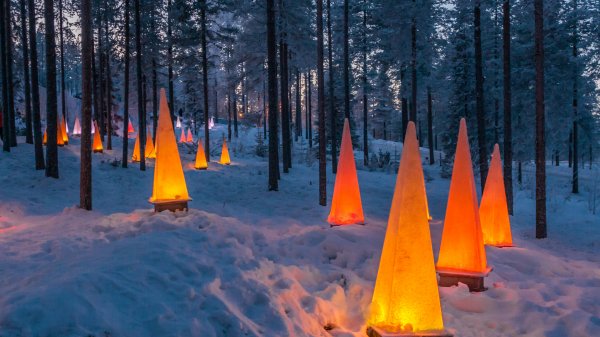 SantaPark ROW7046830598 UHD