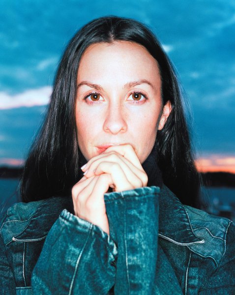 Alanis Morissette - One @